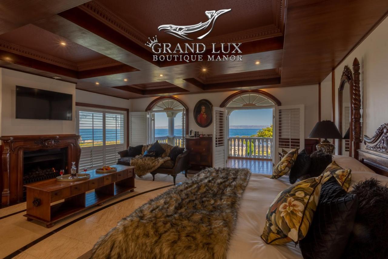 Grand Lux Boutique Manor Hotel 5*